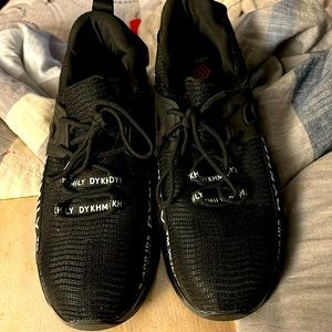 Steel toe sneakers